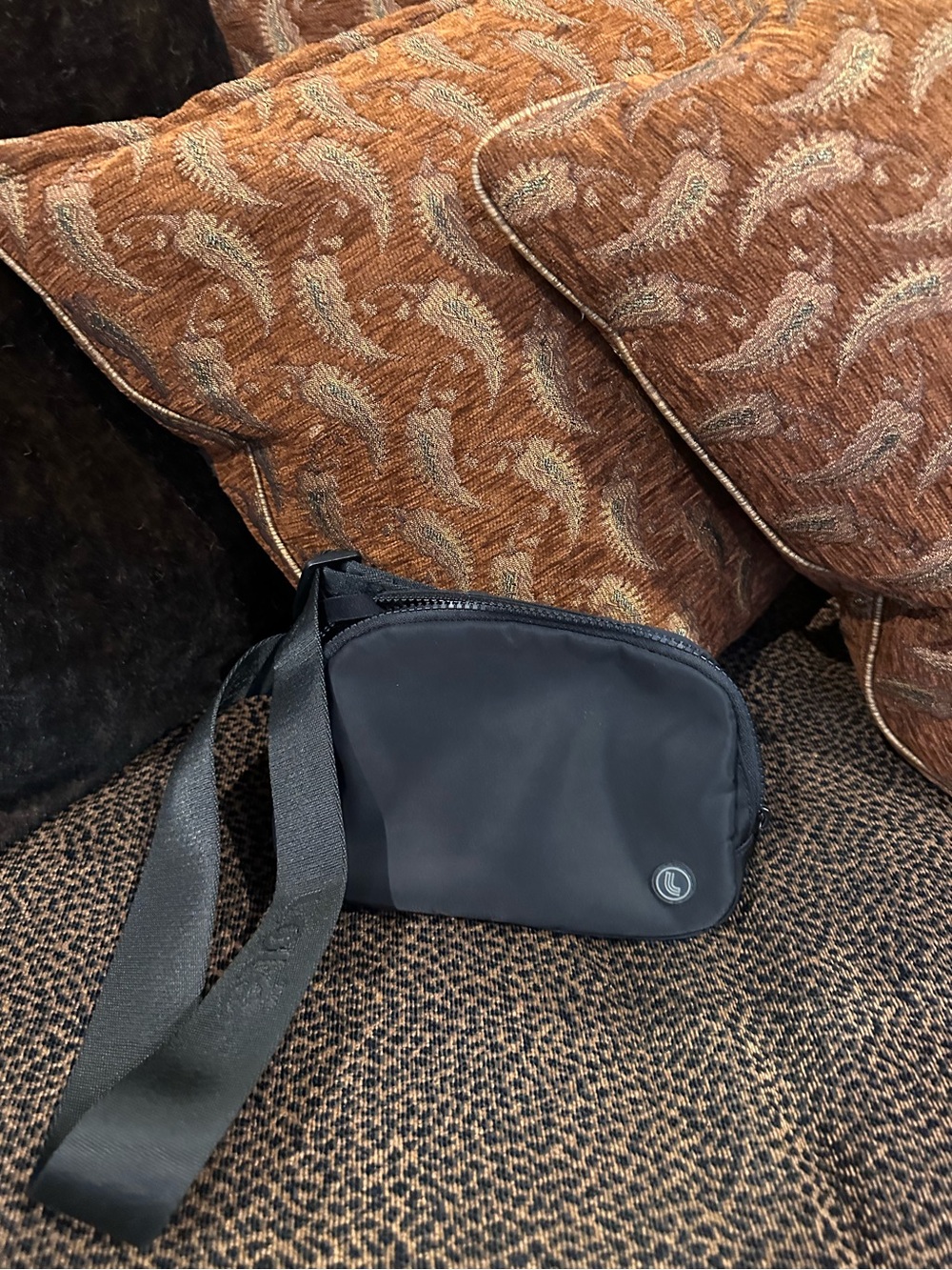 Lole Unisex Crossbody Belt Bag in Black